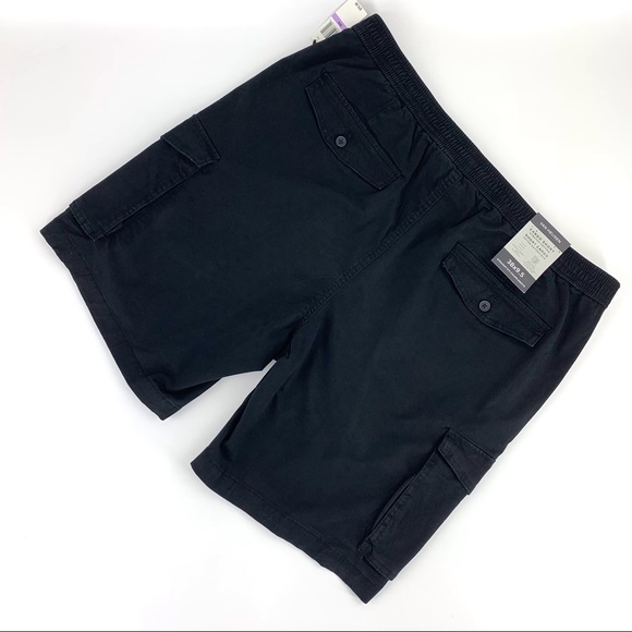 Van Heusen NWT Black 9.5” Cargo Shorts, 38 - Picture 2 of 15